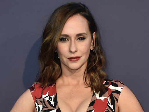 Jennifer Love Hewitt: A Talented Actress and Icon of the 90s